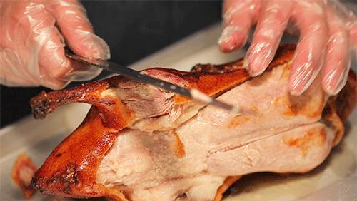 大董烤鸭人均消费,大董烤鸭北京总店人均10000块钱