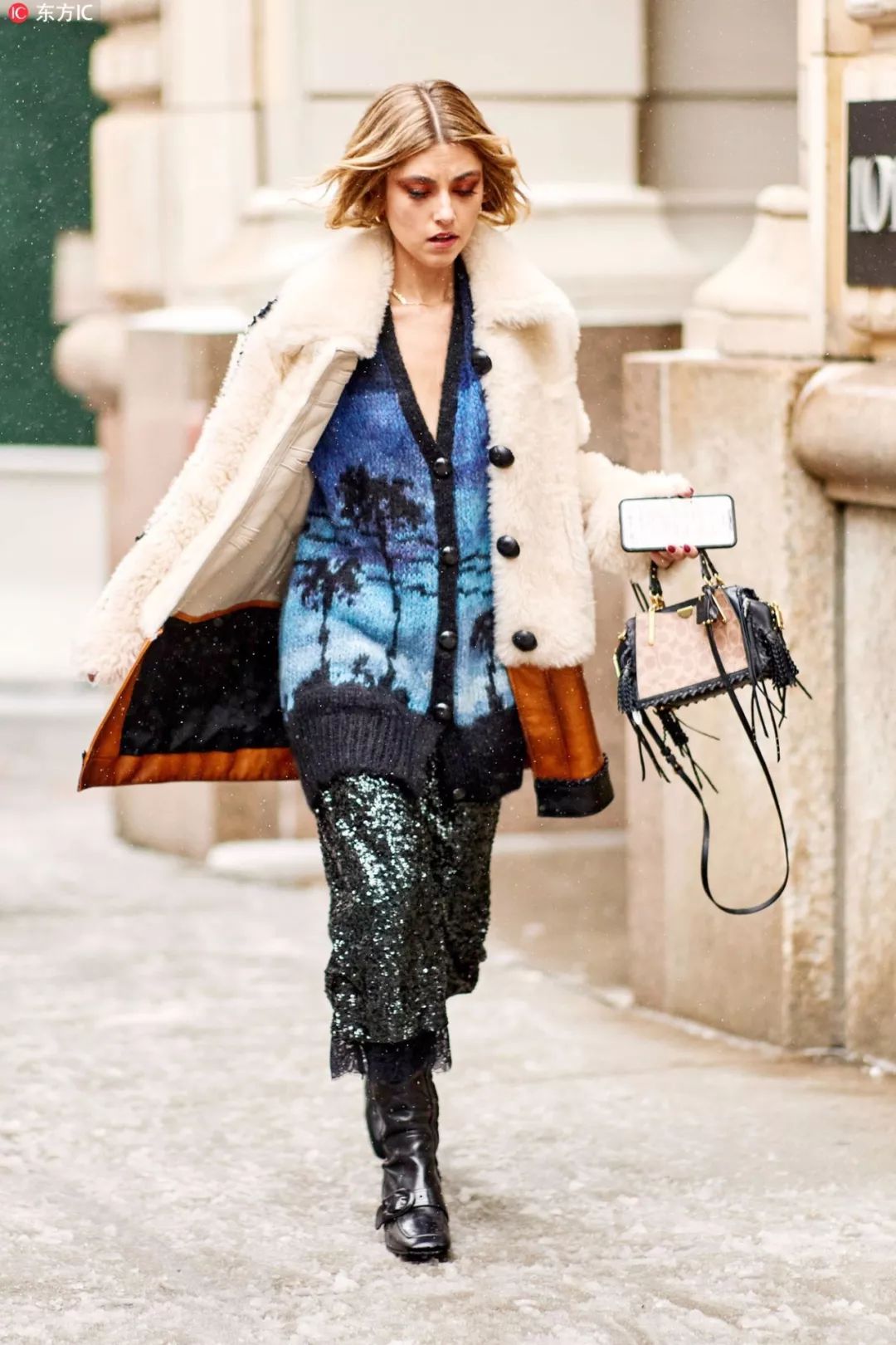 明星穿高级感针织开衫,明星同款街拍针织开衫