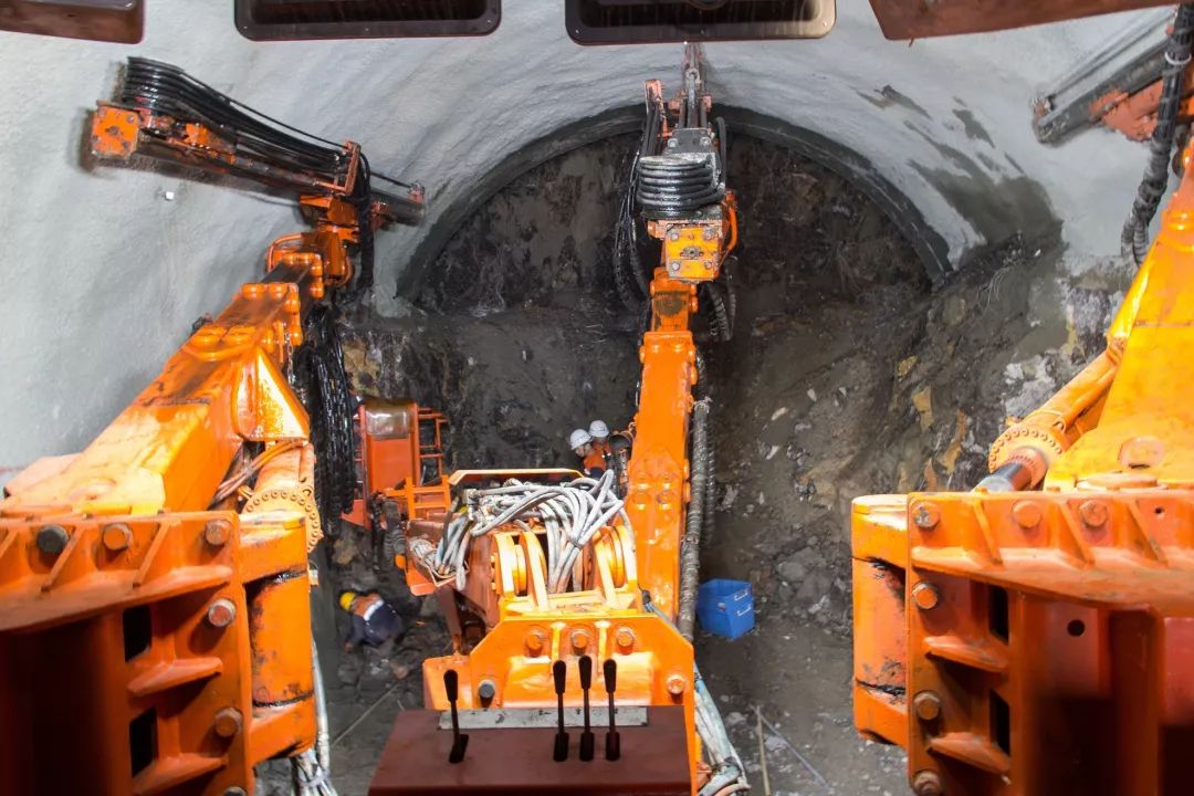 定了!山西机场、铁路、高速、地铁……2019年将全面爆发!