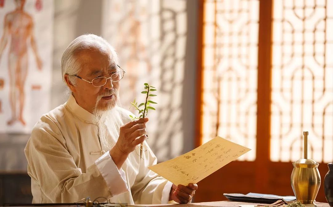 小孩近视中医怎么调理,中医穴位调理近视