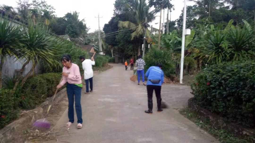 万宁表彰一批“最美家庭”“最美婆婆”“最美媳妇”