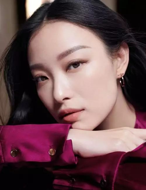 bobbibrown的变化,深度青年