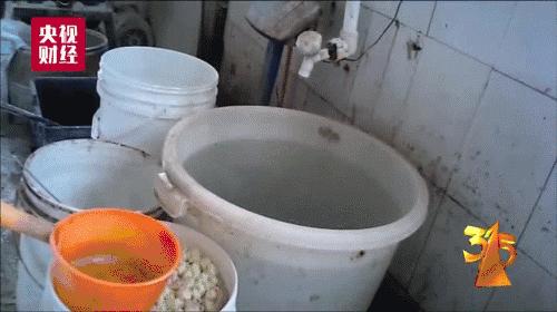 辣条源头到底是怎么做的,辣条的由来过程