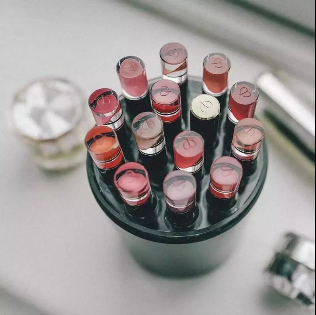 让女生怦然心动的口红,网红少女心爆款口红粉色系正方形