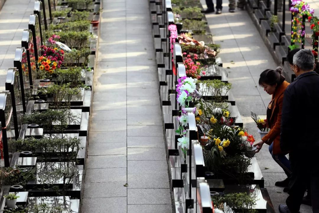 清明节禁止烧怎样的纸币,清明节纸钱禁令