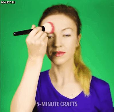 50年皱纹有救啦用它专抹深皱纹,在家就能改善皱纹的神器来了