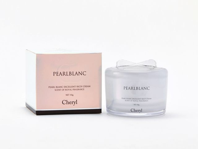 大卖45000瓶！涂上自带美颜的神器，白成一道光~