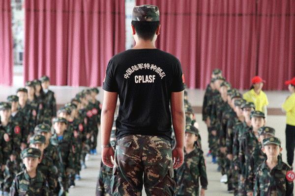 罕见骨盆畸形产妇在我院顺利产子,罕见双子宫产妇顺利产下双胞胎