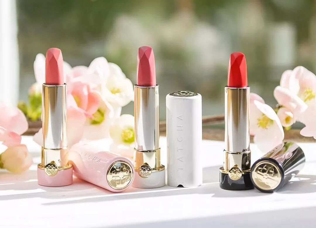 如何买平价口红用出大牌效果,如何用廉价的口红