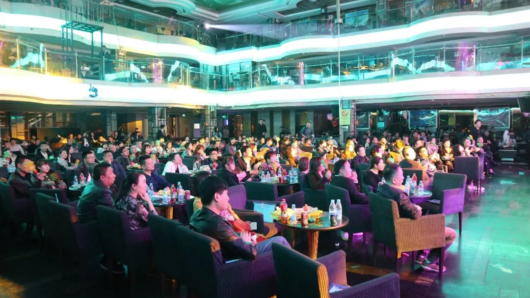 西安34届蓝装家博会现场采访,2019年3月西安蓝装家博会活动