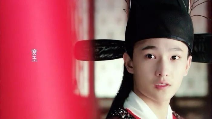 杨洋和李易峰谁发展更好,李易峰杨洋最近的消息