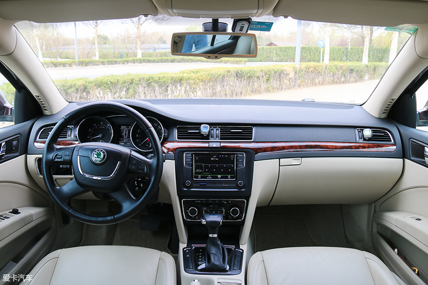 600万买劳斯莱斯二手,最值得入手的二手车劳斯莱斯