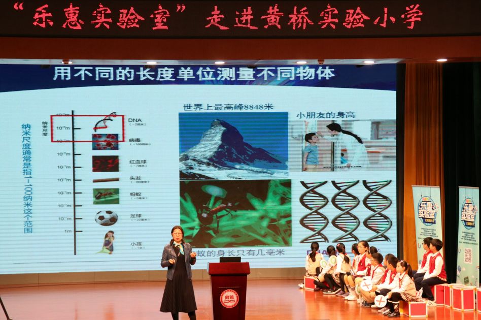 看着校园里熟悉的一切感慨万千,看到校园美好的景象