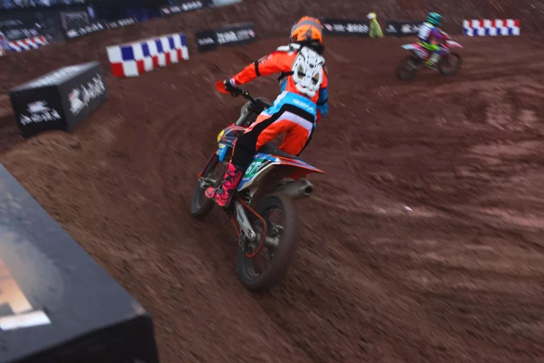 为美酒加点汽油—首届江小白J-SKYMAN越野摩托锦标赛见闻