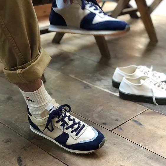 匡威联名川久保玲鞋,匡威川久保玲联名是经典还是1970s