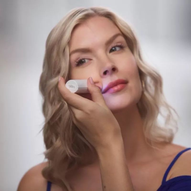 全球资讯076：高露洁、联合利华竞标雀巢护肤部门/资生堂、阿里巴巴战略合作