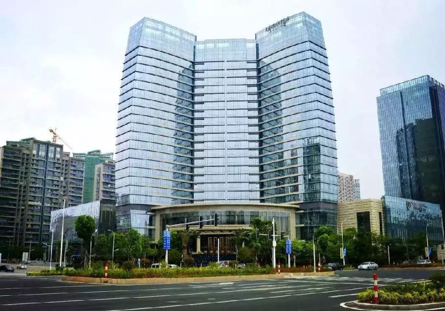 入住东南亚风情酒店！双人自助早餐+逸咖双人套餐！最低只要…