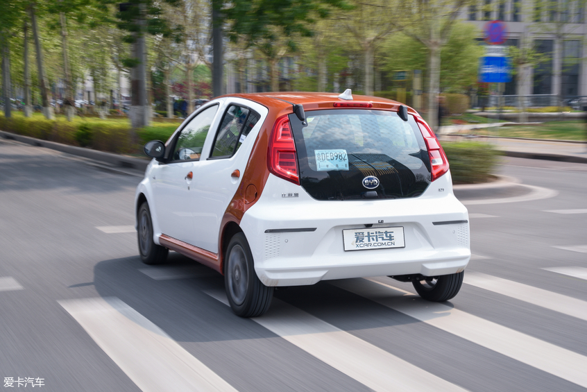 表现出乎意料好开不贵的入门级电动车比亚迪e1