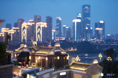 重庆两江交汇之上长嘉汇两江网红铺成新晋打卡地