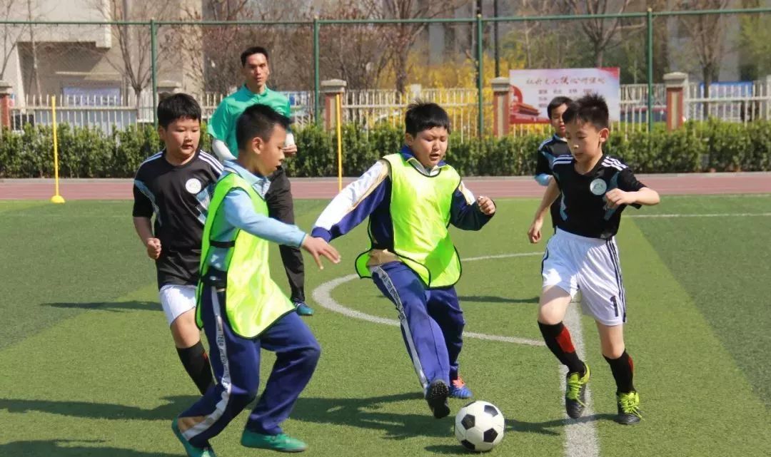 足球校园世界杯,校园足球比赛世界杯