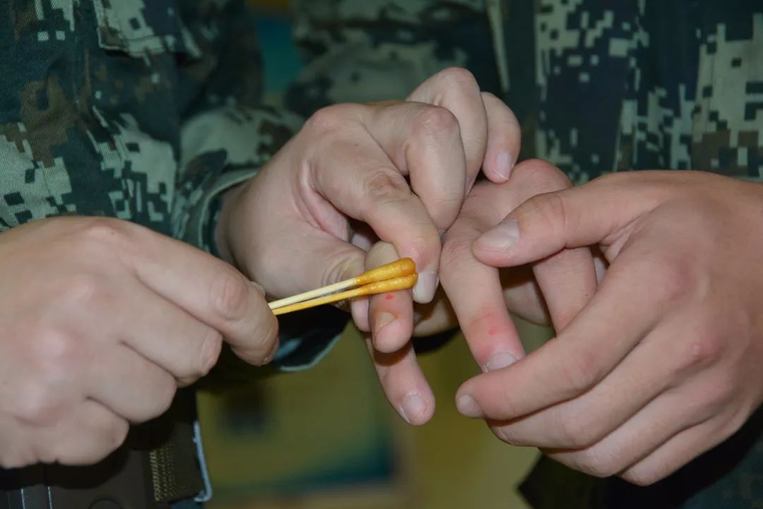 集结号你绝对不知道的军事细节,兵哥哥们集训遇歹徒追歹徒