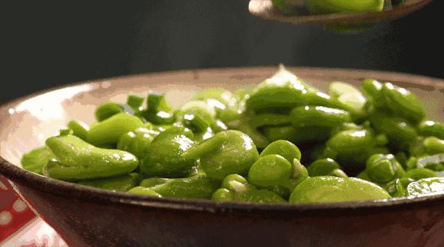 镇江人餐桌上都有,4岁男孩吃了两勺这个菜,抢救了两周才活过来!当心!