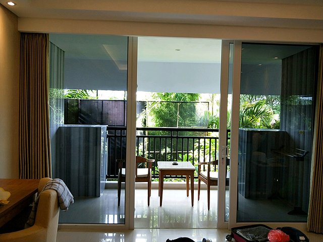 巴厘岛漂流跟团游一日游,巴厘岛冲浪潜水行程推荐