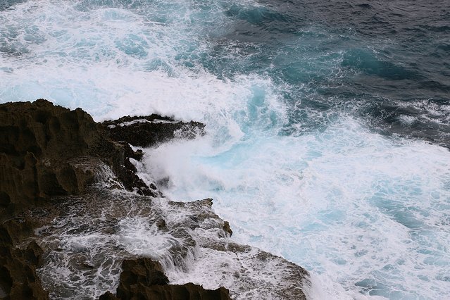 巴厘岛漂流跟团游一日游,巴厘岛冲浪潜水行程推荐