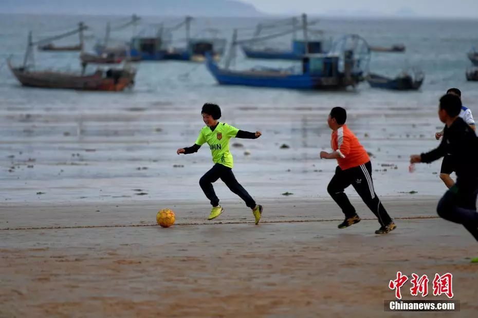 中国新闻社100周年,霞浦百元足球场