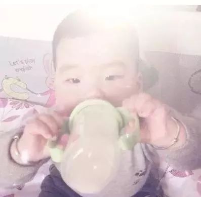 换三段奶粉宝宝腹泻,新生儿换奶粉后腹泻能自愈吗