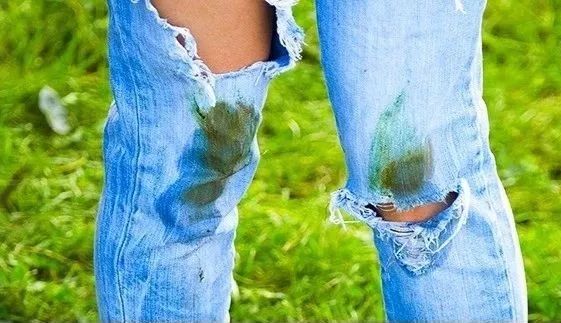 衣服发黄用什么漂白剂比较好,用漂白剂把白色衣服漂黄了怎么办