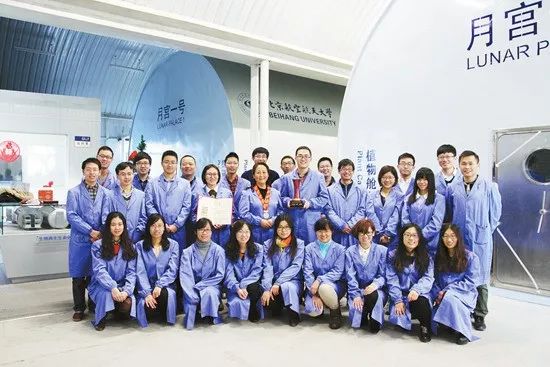 青分享|一条微博热评引发的思考，网友：“这才是新青年”