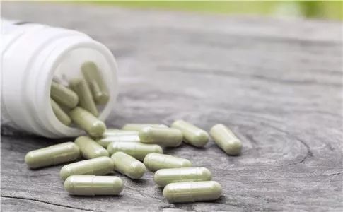 进20卖680四男子合伙贩卖假“伟哥”销售额近400万