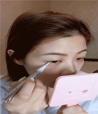 睫毛一定要翘才好看吗,睫毛一定要补吗