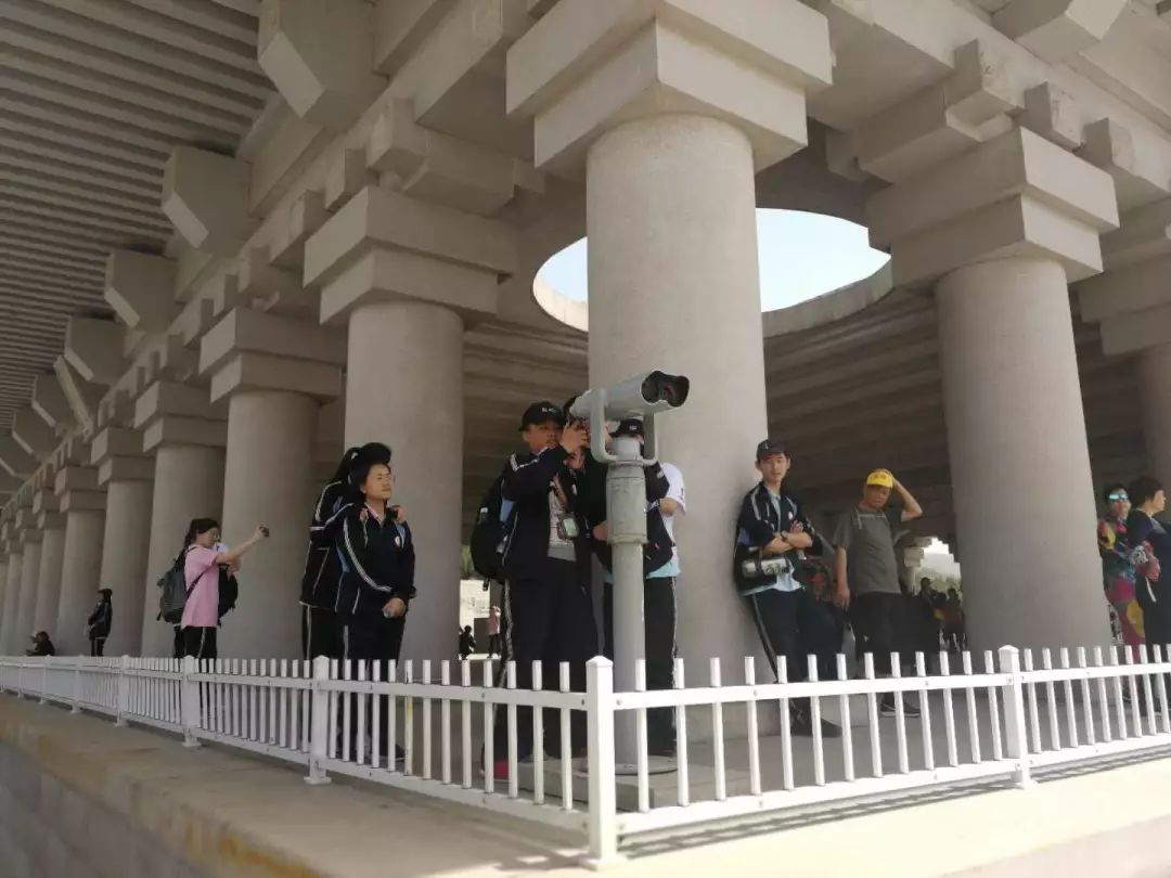 闄曡タ瀛︿範杩藉绾㈣壊瓒宠抗绯诲垪娲诲姩,鎺㈢储姹傜煡涔嬫梾瀵昏绾㈣壊瓒宠抗