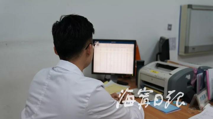 凌晨3点小女孩街头边跑边哭,江苏一女童深夜惊醒哭喊