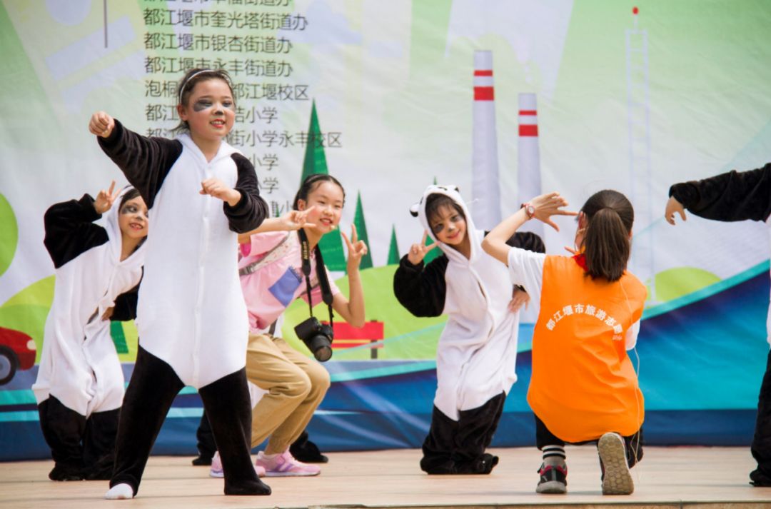 都江堰市国家文明城市,都江堰文明宣传