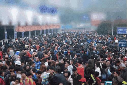 紧急提醒出门一定要警惕,坐飞机外出旅行需要带哪些行李