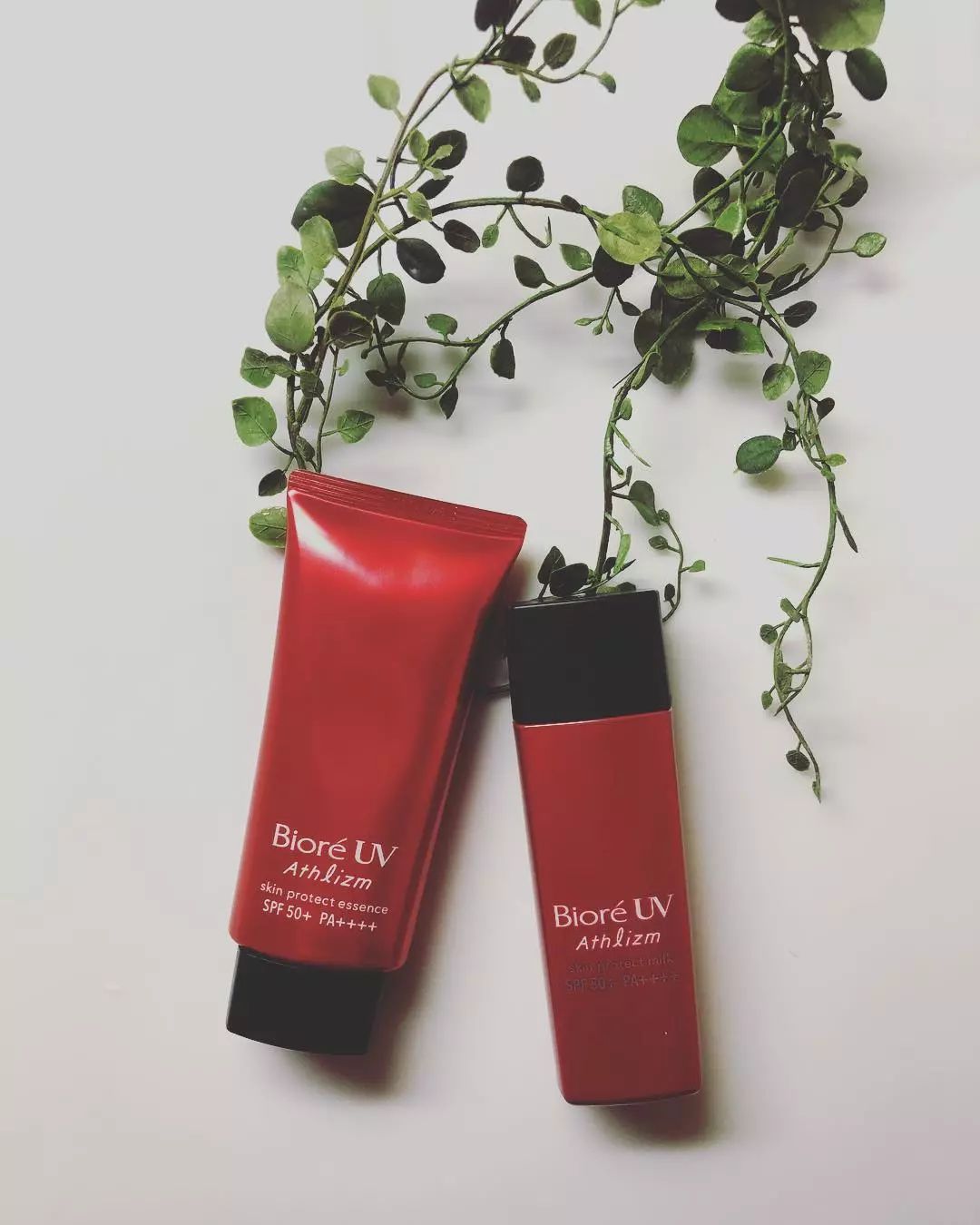 碧柔红瓶和安耐晒哪个防晒效果好,碧柔防晒霜和安耐晒防晒霜哪种好