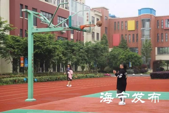 合伙开个小型童装店,两个人合伙开童装店赚钱吗