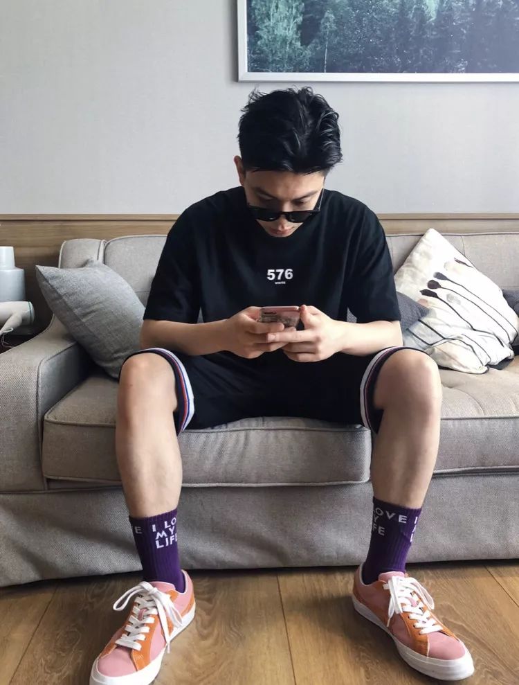 现在买球鞋真的便宜了吗,为什么球鞋的价格每天都在变