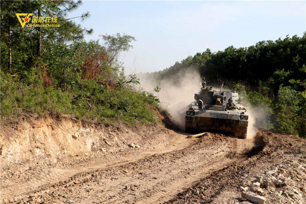 摩托车飙车最帅视频,最帅飙车现场
