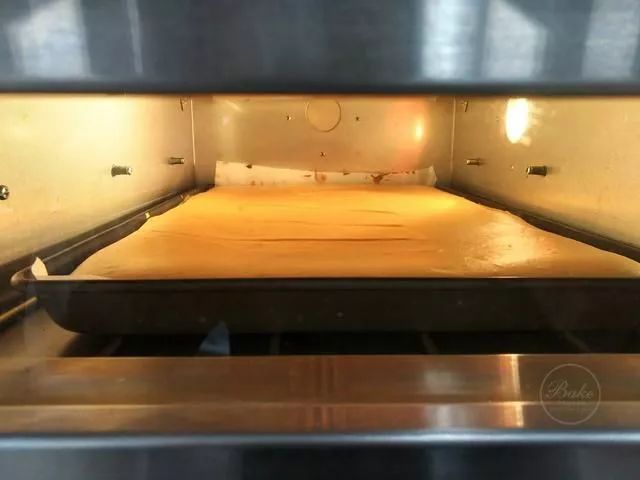 奶油奶冻蛋糕卷 (奶冻蛋糕卷如何做)