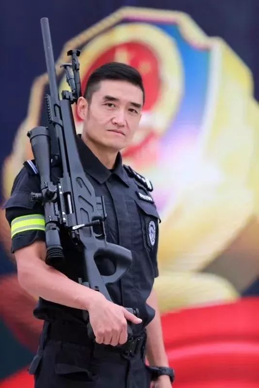 成都特警夜巡,成都特警最新消息