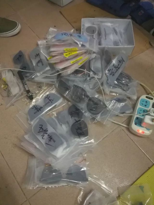 全是假货!你买的卡地亚、梵克雅宝等“奢饰品”可能都来自深圳这里!