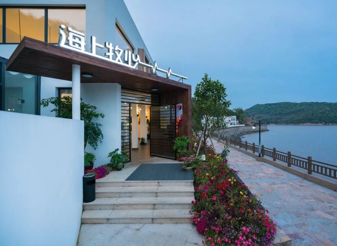 碧海蓝天三亚湾民宿,一间与海零距离的海景民宿