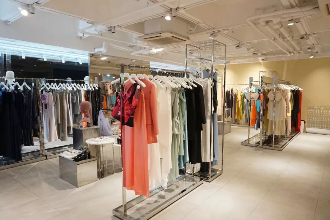 泰国曼谷值得买的衣服,泰国旅游购物潮牌推荐