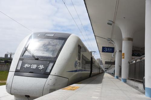 汕头火车站轻轨3号线,汕头港铁路开通