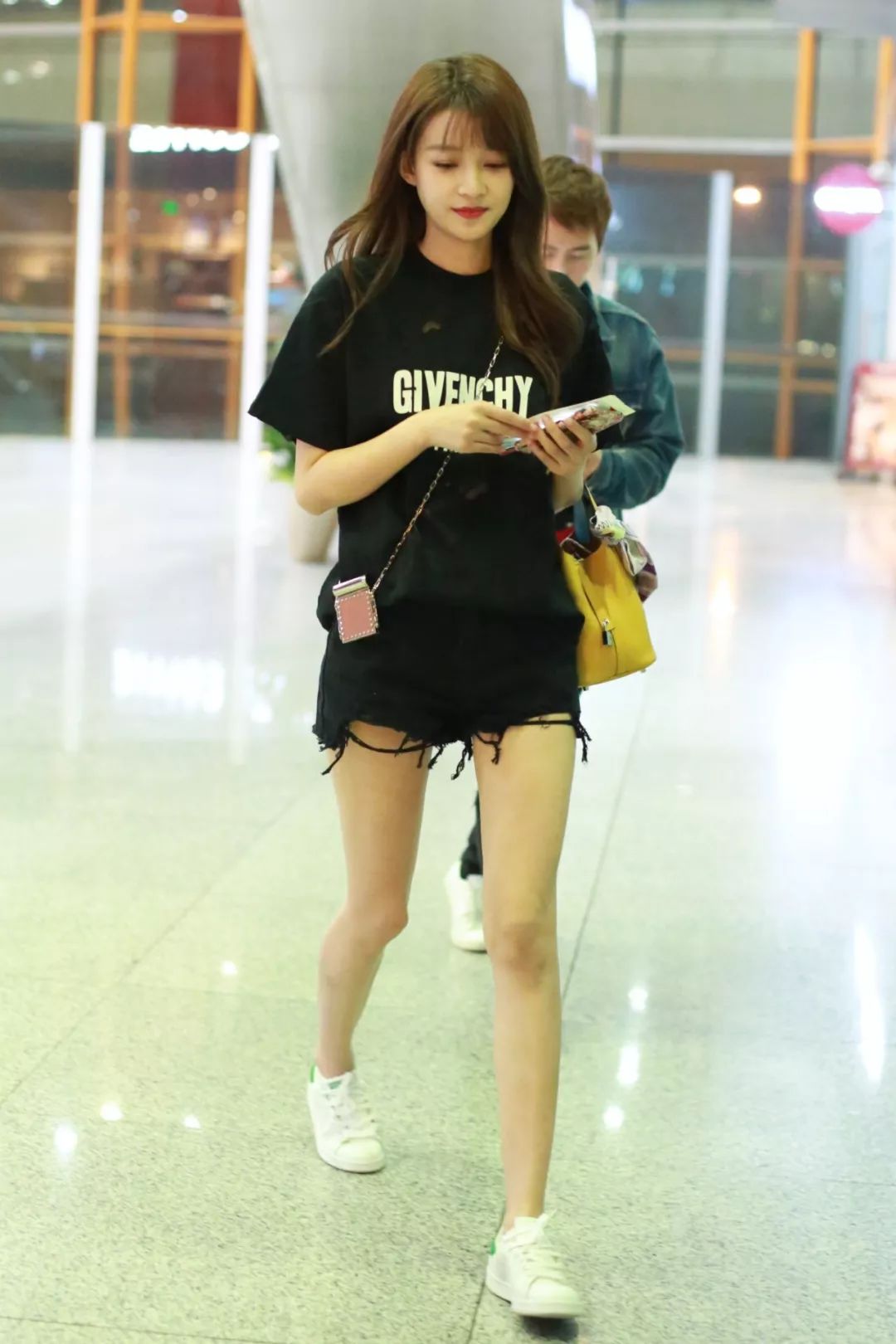 破洞裤什么时间开始流行的,破洞裤太破了怎么改