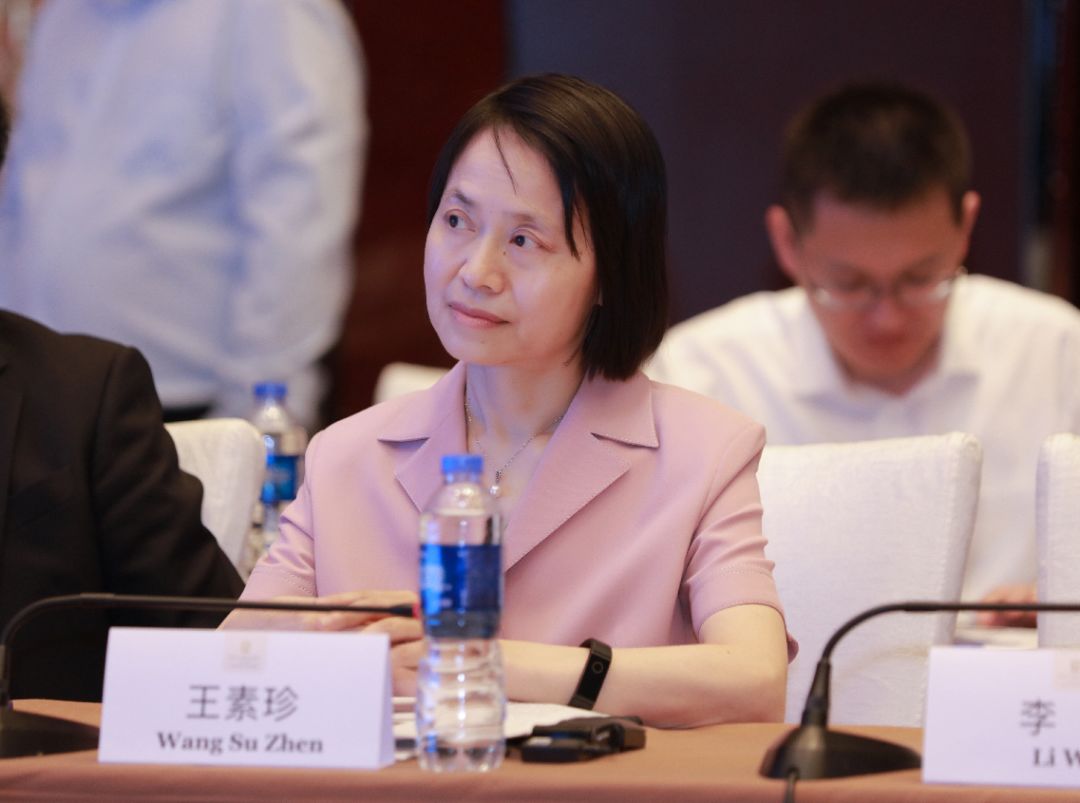 fintech鐑偣鑱氱劍,2023浜氬お閲戣瀺璁哄潧閫忛湶鐨勬柊鏈洪亣